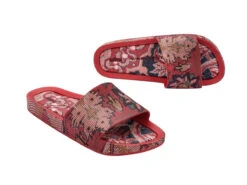 Melissa Beach Slide + Y/Project - Red -Femme Feet 3jkzWiPg6a4qOKuZc05rg7K4w 15644.1710848226