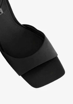 Hannah Heel Black Satin -Femme Feet 7IFRH5lrOfq AWdBMSatTUNgg 21765.1709816284