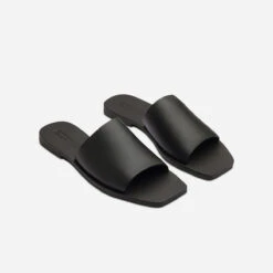 Mila Slide • Black - 100496689 -Femme Feet PhpJUHReH1p89GfALOfQWV5dI 70208.1710335322