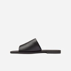 Mila Slide • Black - 100496689 -Femme Feet nA8ktJ P3TGEyR88xIb13 zPw 82019.1710335322